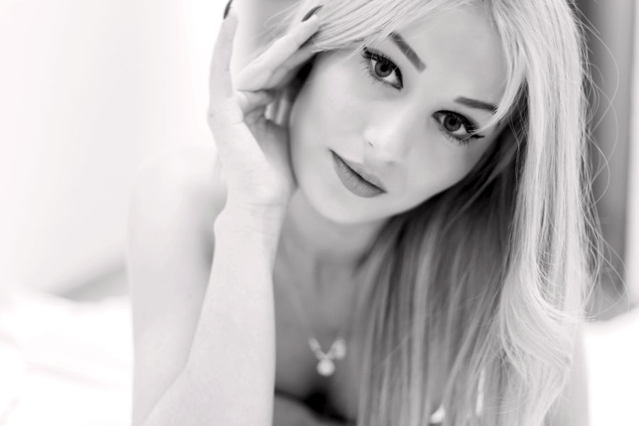 Khandi Rogers het perfecte naakte lijf 000009