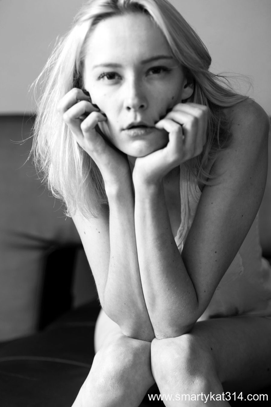 Smarty Kat, erotische en sensuele naaktfoto's van een mooie vrouw 4 Sensuele erotische naaktfotos van een mooie vrouw 000002