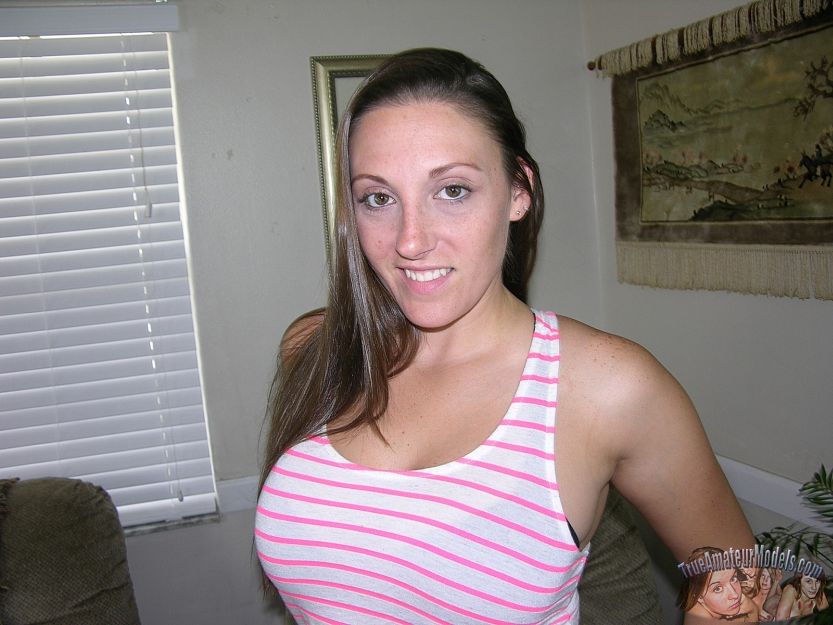 Melanie Hicks amateur babe met grote tieten 02