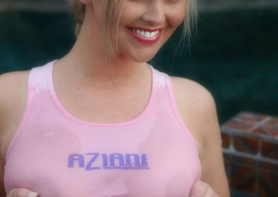 Abbey Brooks naakt in de hottub 08