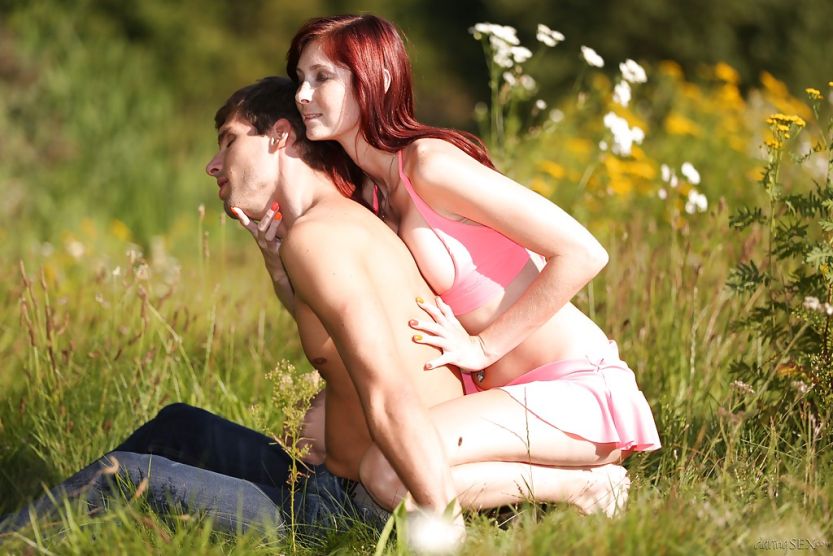 buitensex koppel knappe vrouw sex in de natuur 06