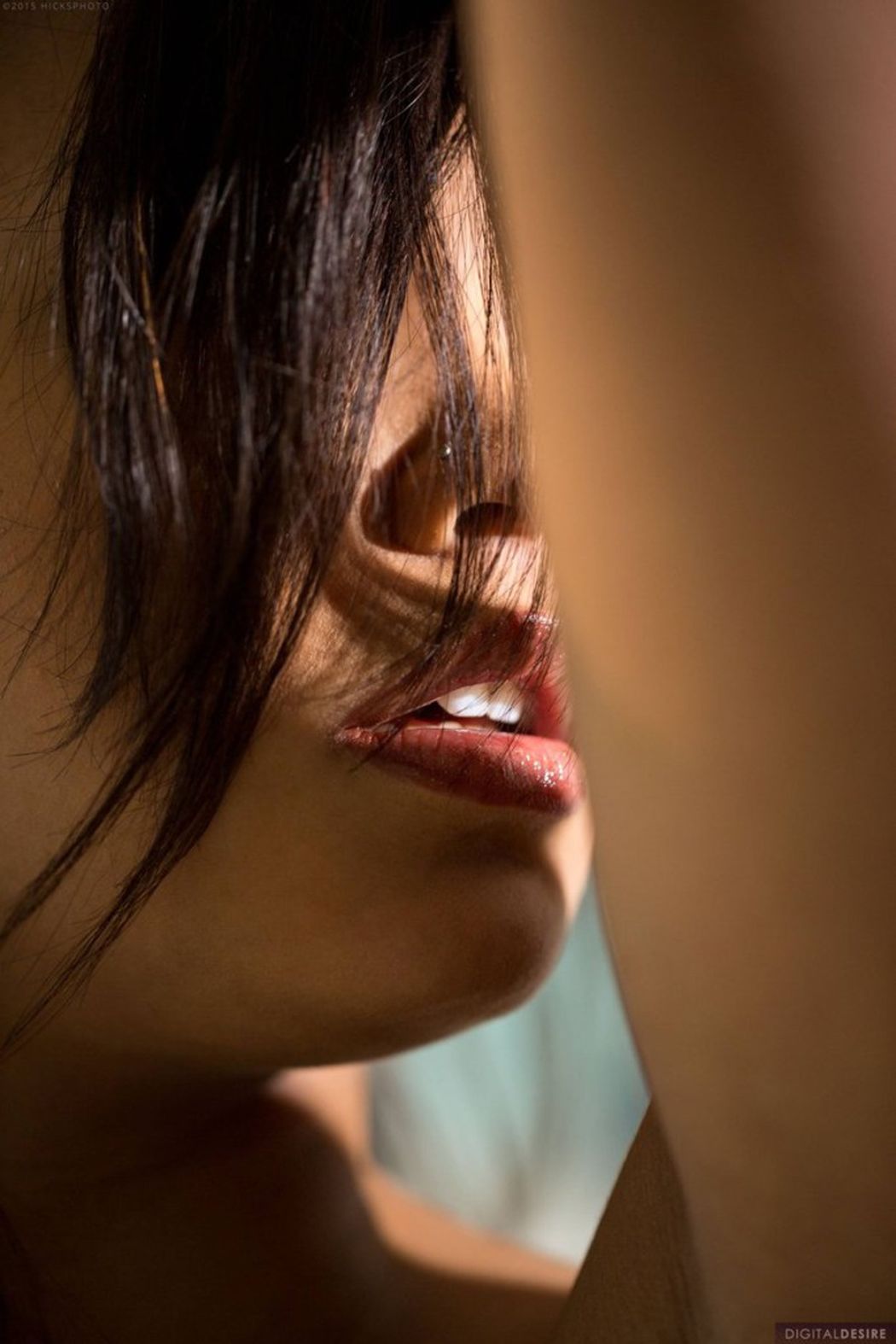 Harley Dean trekt haar sexy ondergoed uit 04