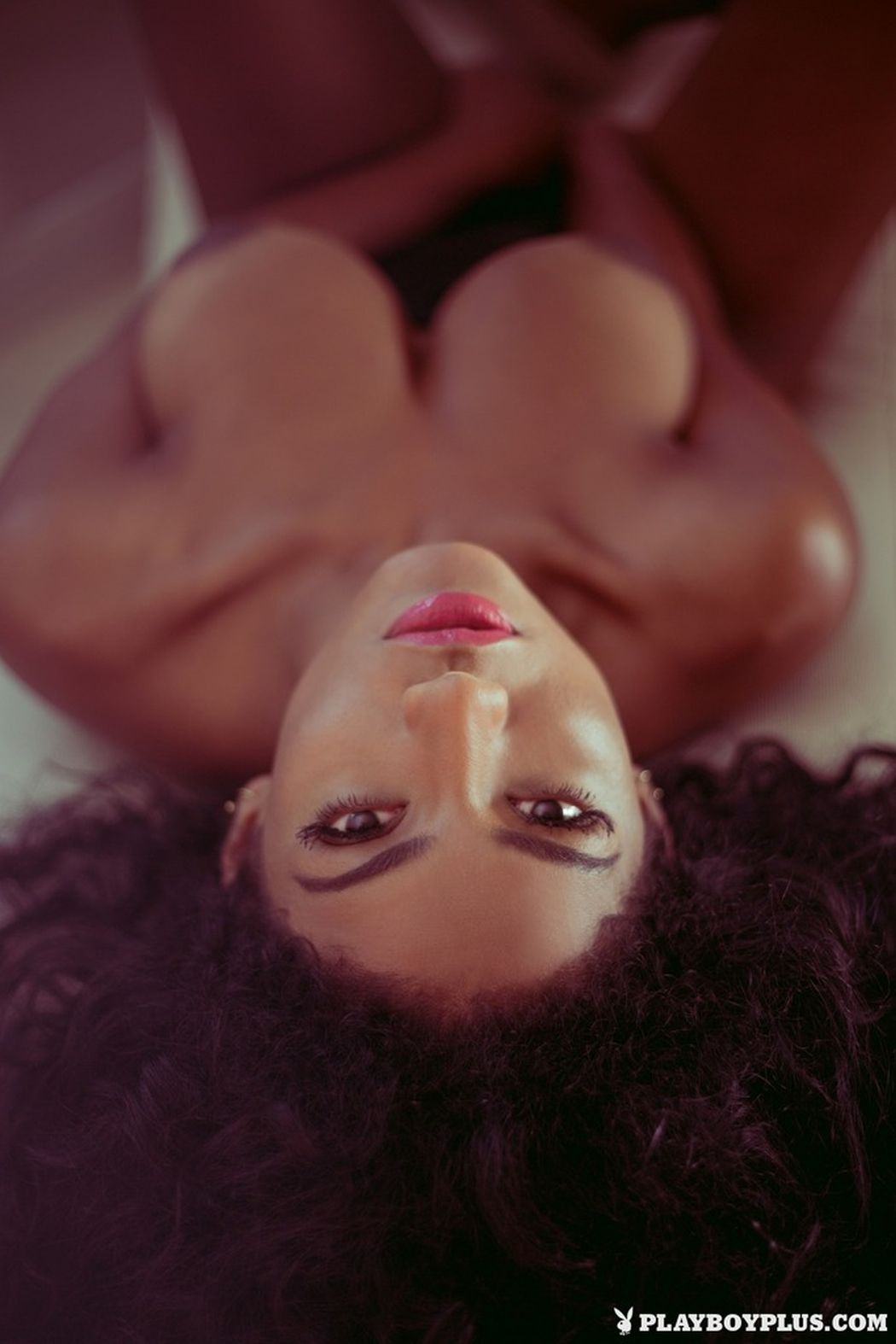 Naakte Vrouwen, van een hete ebony babe tot een hutje op de hei 17 Kate Rodriguez hete ebony babe gaat naakt 05