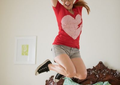 Penny Pax rood haar geil brilletje grote tieten 01