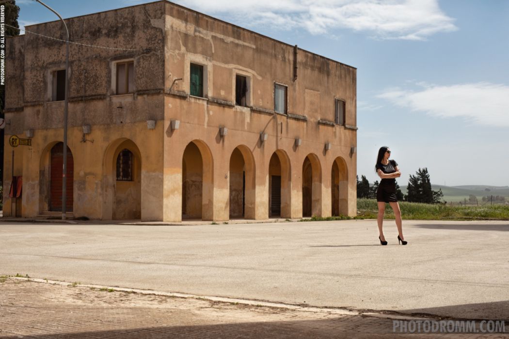 Anastasya hete babe gaat buiten naakt