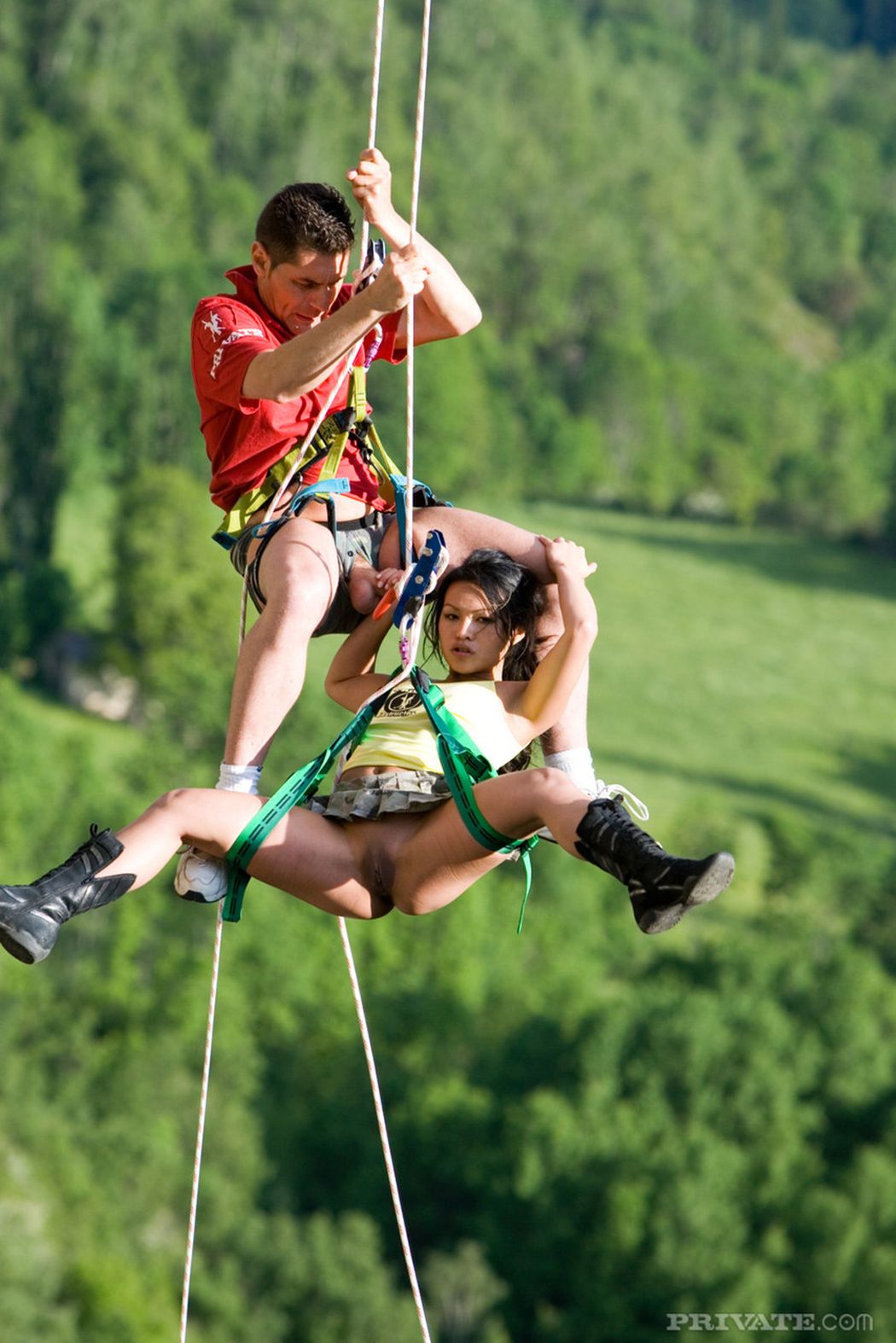 beffen pijpen en neuken tijdens het bergbeklimmen 06