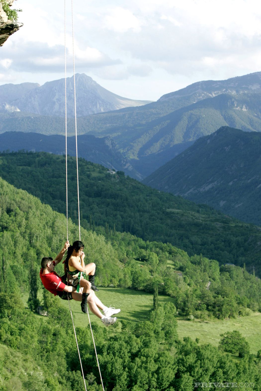 beffen pijpen en neuken tijdens het bergbeklimmen 11