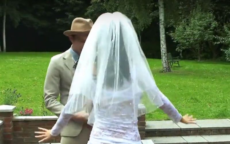 Geile bruid neukt met broer bruidegom op de bruiloft