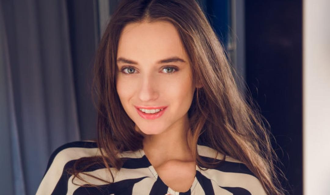 Gloria Sol gaat naakt in de kleedkamer