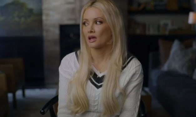 Holly Madison: “Hugh Hefner had wraakporno van alle vrouwen”