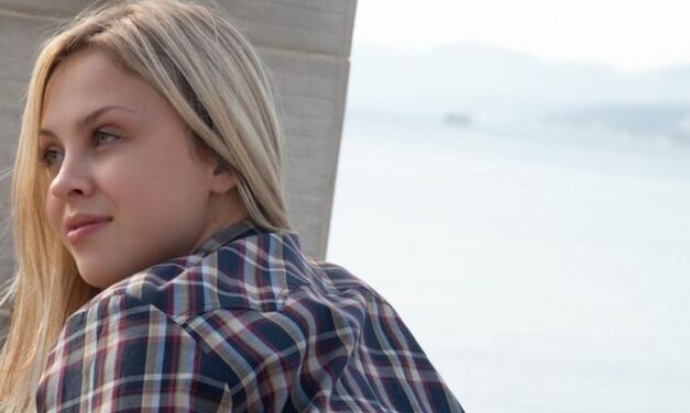 Luciana, met recht een Erotic Beauty, en nog een Luciana