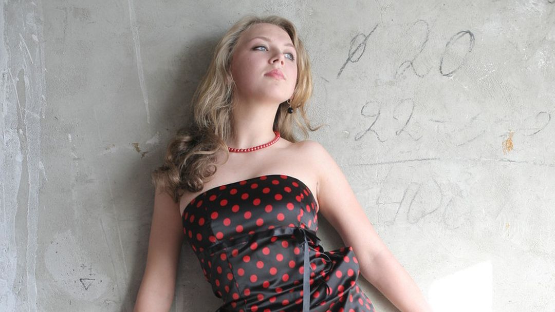 Een erotische schoonheid in sexy lingerie