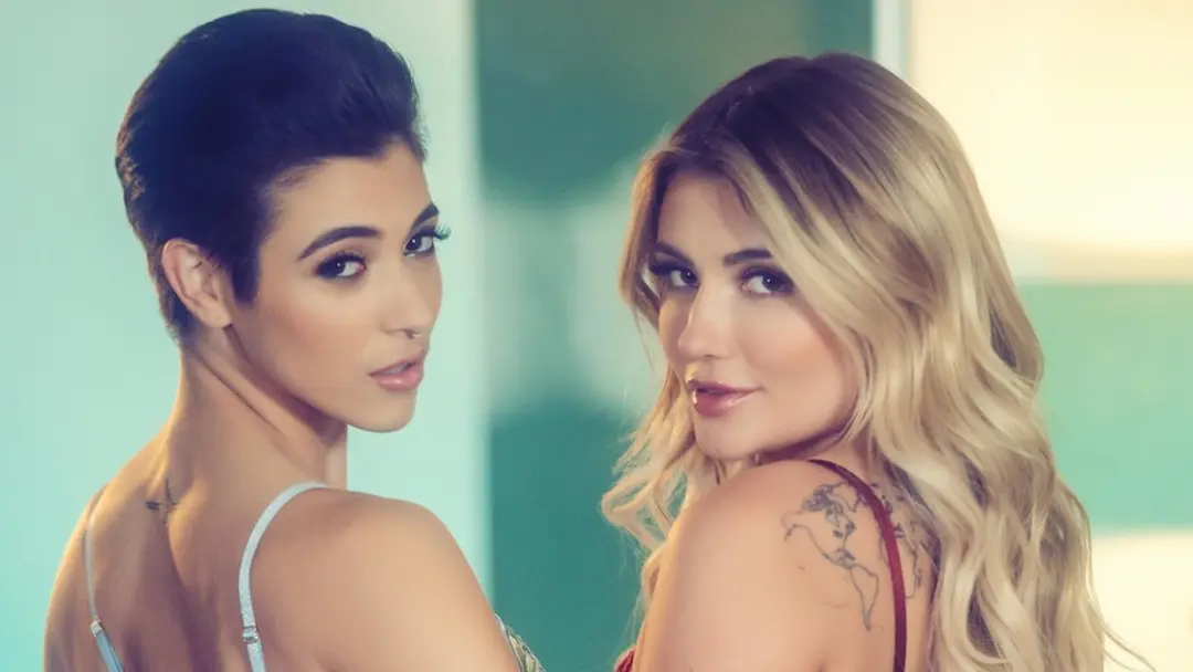 Brooklyn Gray, hard pijpen en hard neuken